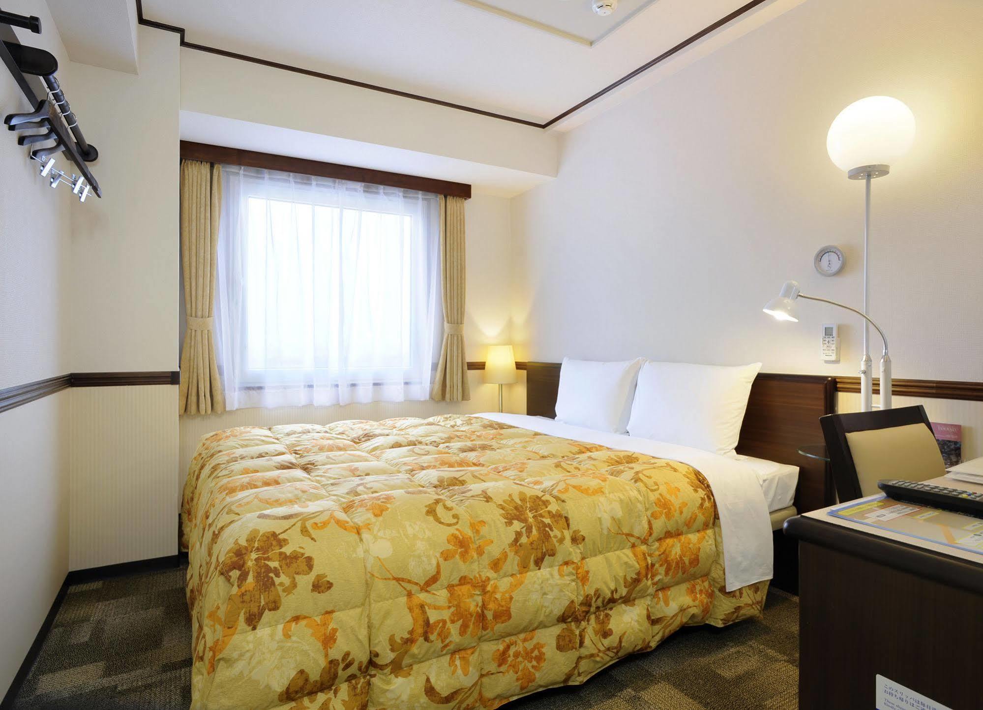 Toyoko Inn Osaka Jr Noda Ekimae Zewnętrze zdjęcie